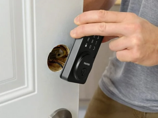 Professional smart lock service – Locksmith For Pelham Gardens NY